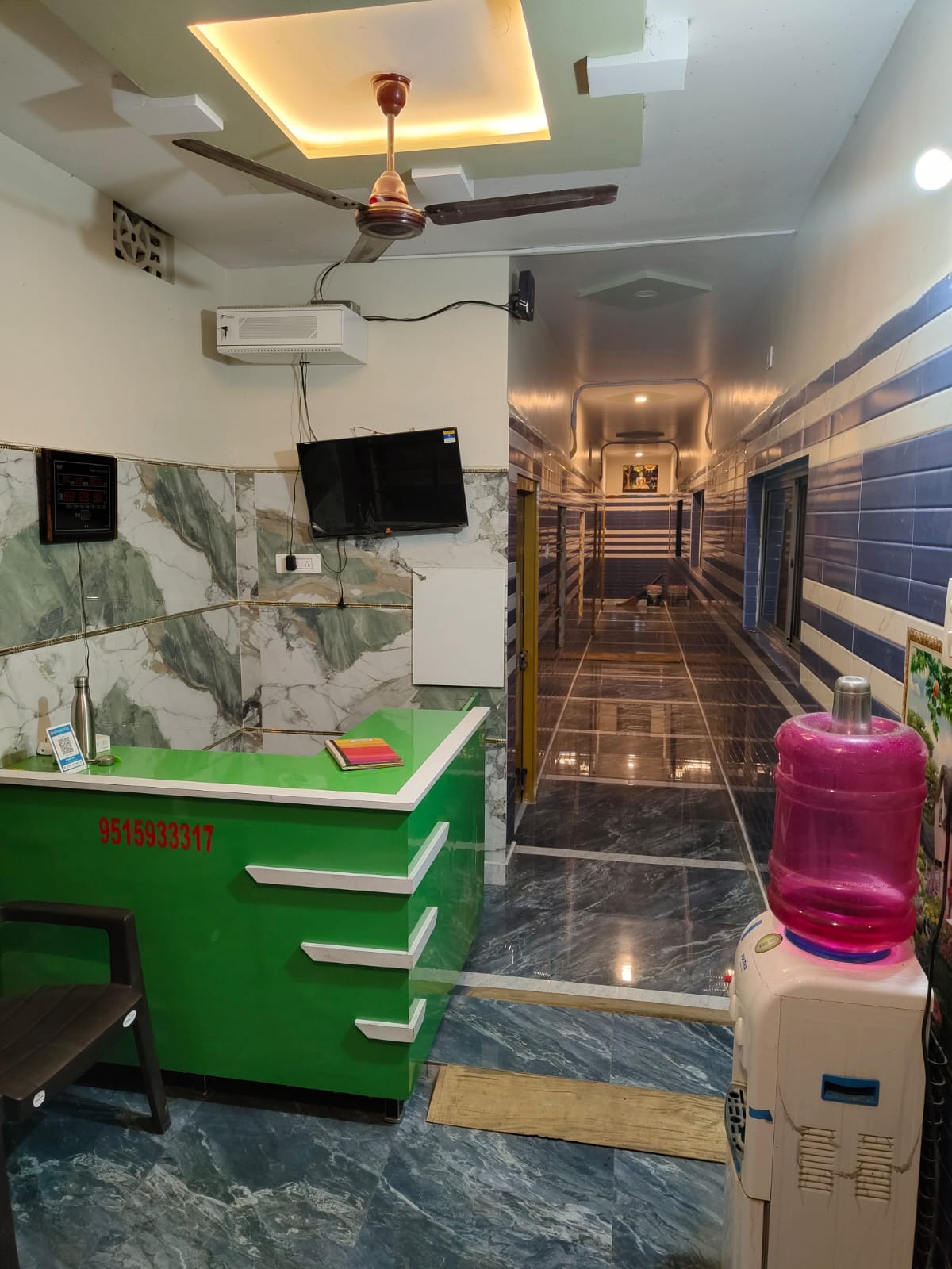 Lodge Reception / Corridor